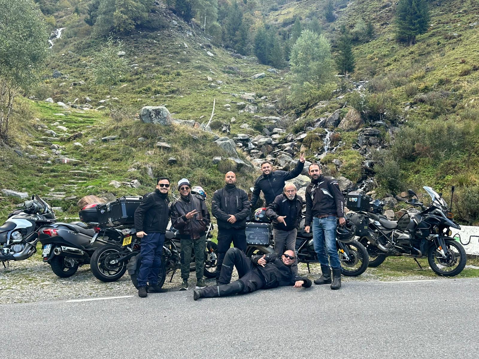 # 🏍️ Tour Guiado de Moto ao Passo San Marco: Um dos Passeios Mais Incríveis dos Alpes Italianos